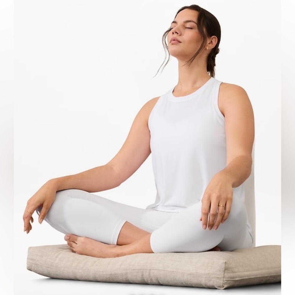 New Athleta White Camisole Tank - Sz. Medium